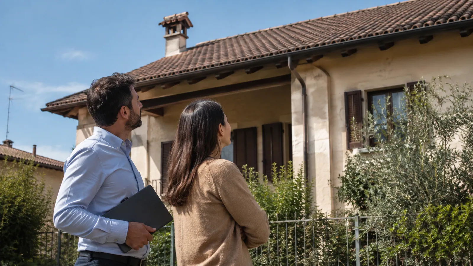 Sopralluogo per collegare tetto, consumi e obiettivi del progetto